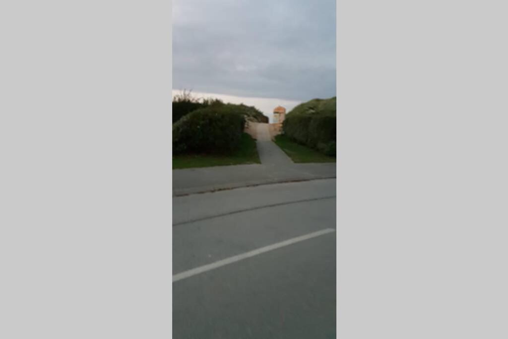 8 Berth Caravan On The Fab Presthaven Beach Resort Prestatyn Bagian luar foto